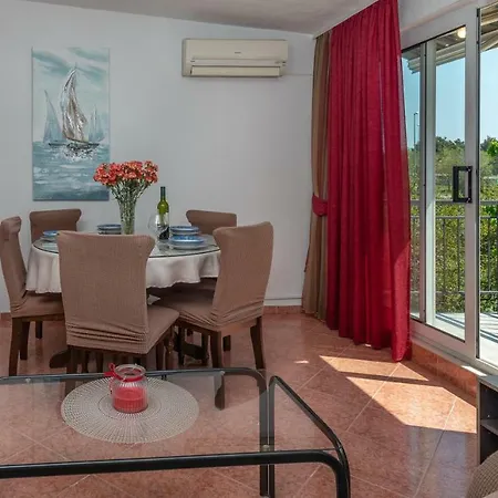 Apartment Dida Kastel Sucurac